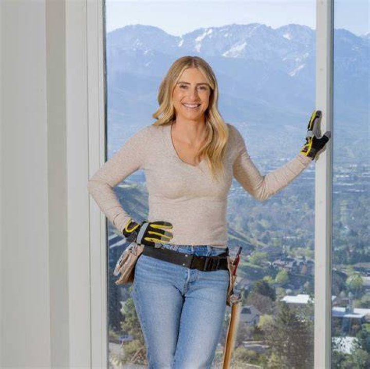 What is Jasmine Roth's Net Worth?
